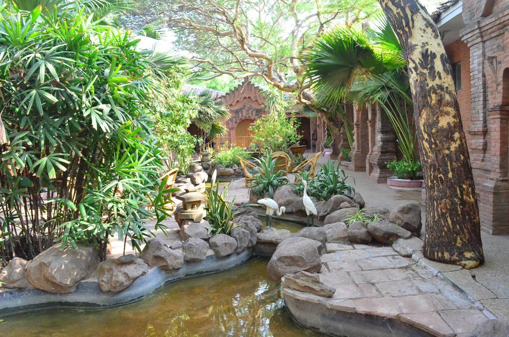 Kaday Aung Hotel Bagan Exteriör bild