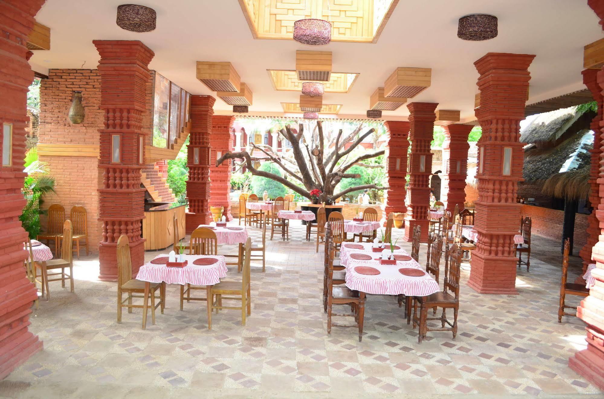 Kaday Aung Hotel Bagan Exteriör bild