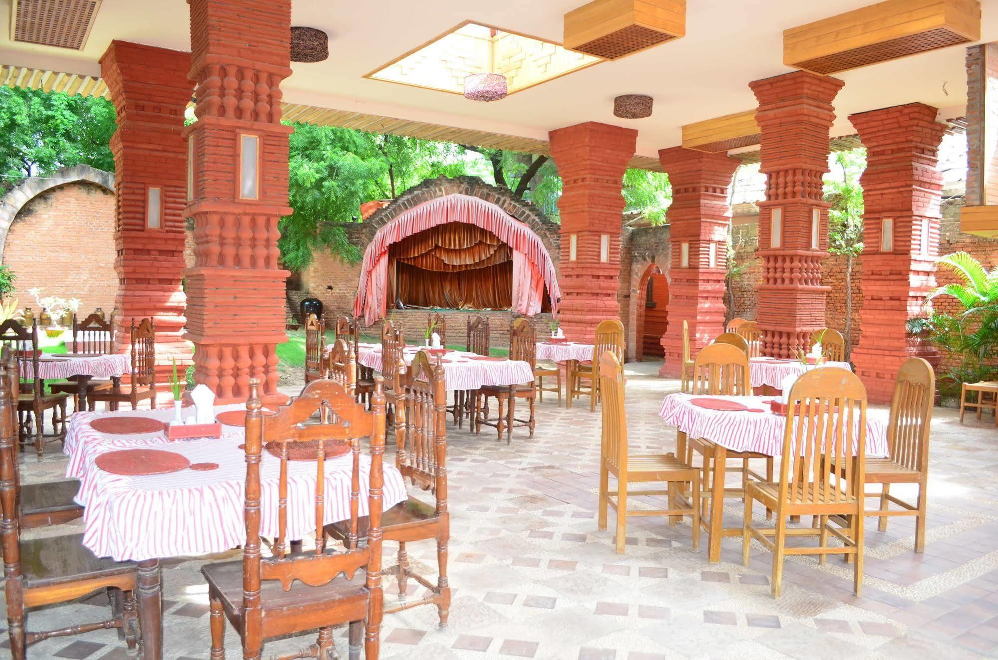 Kaday Aung Hotel Bagan Exteriör bild