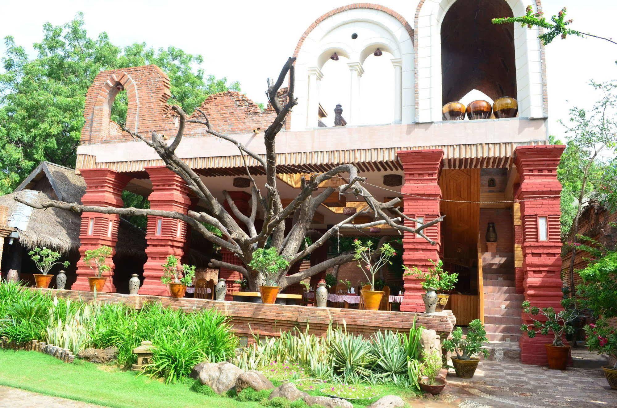 Kaday Aung Hotel Bagan Exteriör bild